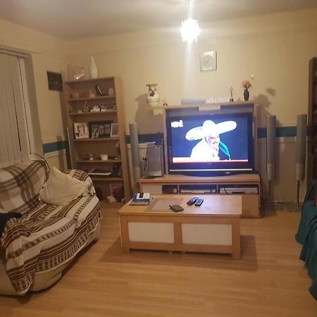 Double Bedroom In Liverpool Exterior photo